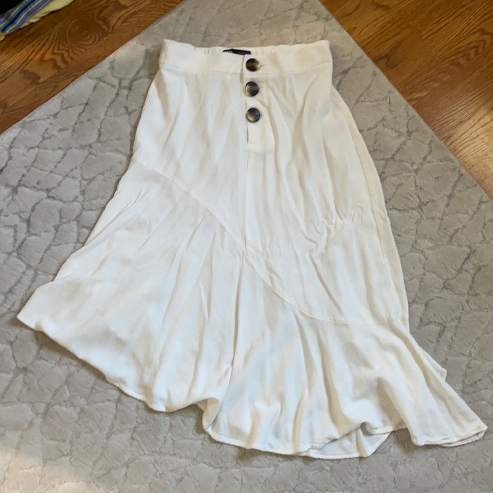 White midi skirt